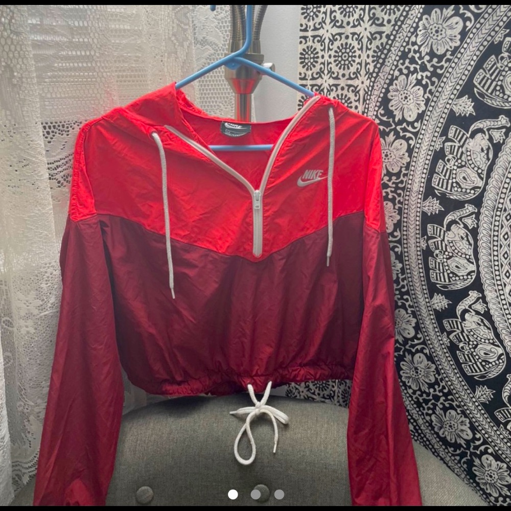 This is a retro Nike windbreaker.